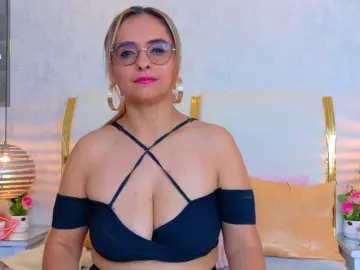Bongacams Best live sex cam show of MarylinsVega