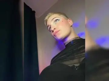 Bongacams Best live sex cam show of AbsintheGirl