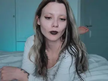 Bongacams Sex Cam of Alicee-teasee