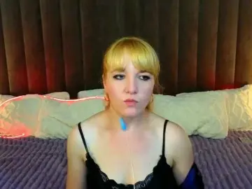 Bongacams Live Sex Cam of KirraSalute