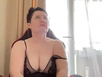 Bongacams Private Sex Chat of HotMilfPussy