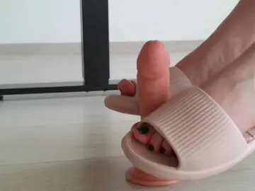 Bongacams Nude Webcam of Feetbeth