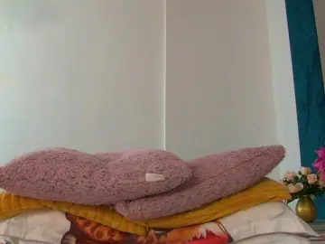 Bongacams Live Sex Cam of Foxxxy-MILF