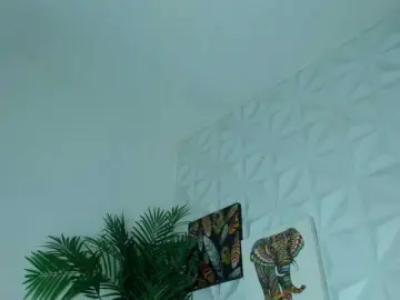Bongacams Watch Live Sex Cams of Hellen-Sky