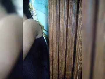 Bongacams Nude Webcam of XXhornywetprincess99XX