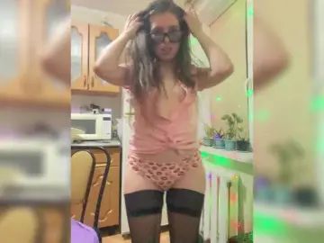 Bongacams Live Sex Cam of SweetLoveKiss