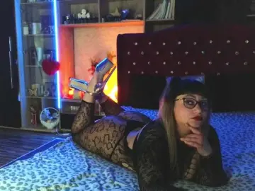 Bongacams Sex Cam of CandyBigbooty