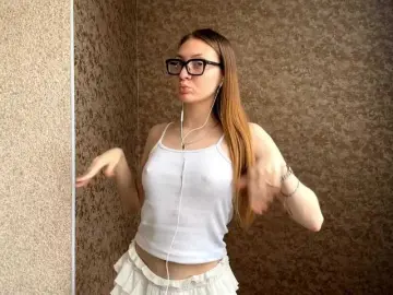 Bongacams Live Sex Cam of MyrticeDollen