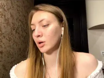 Bongacams Best live sex cam show of MyrticeDollen