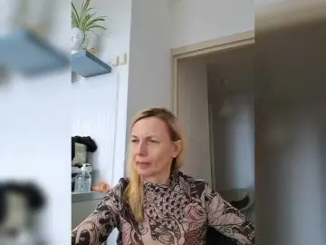 Bongacams Nude Webcam of ShiningMILF