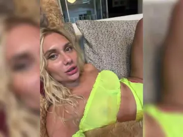 Big tits babe sex chat