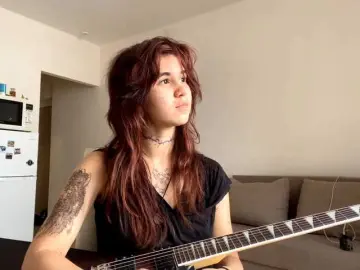 Bongacams Free Porn Cam of AngelinaVier