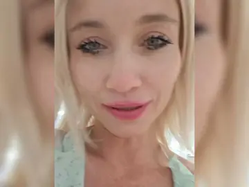 Bongacams Watch Live Sex Cams of AlinaLoves