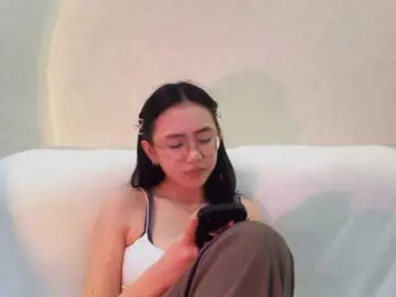 Bongacams Live Sex Cam of MyrleHenggeler