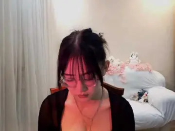 Bongacams Nude Webcam of MyrleHenggeler