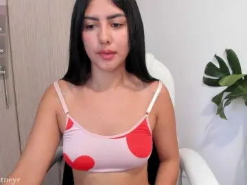 Bongacams Live Sex Cam of misswhitneyr