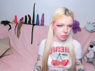 Blonde babe sex chat