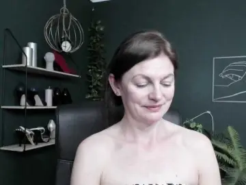 Bongacams Live Sex Cam of mrsVivian