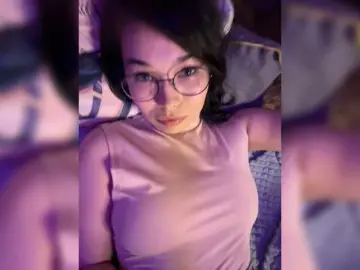 Bongacams Nude Webcam of Li-Love