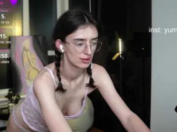 Bongacams Watch Live Sex Cams of SweetieTati