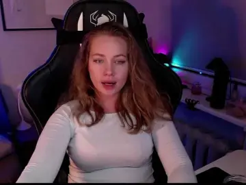 Bongacams Watch Live Sex Cams of hollyBB