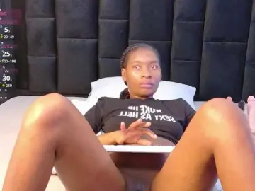 Bongacams Sex Cam of petitelittleebony