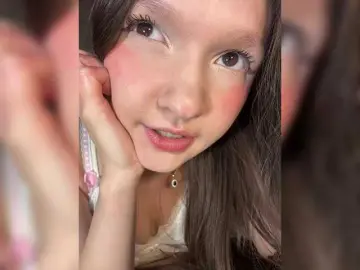 Bongacams Watch Live Sex Cams of Cute-Lolly
