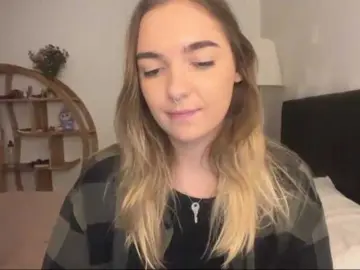 Bongacams Live Porn of RoxyHorny