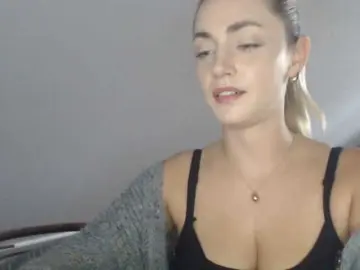 Bongacams Sex Chat of ScarlettXQueen