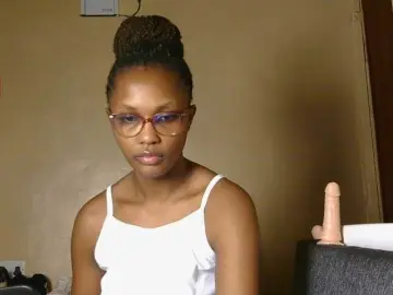 Bongacams Watch Live Sex Cams of cutieglo