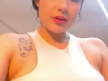 Bongacams Free Porn Cam of AshleyEvans21