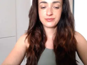 Bongacams Watch Live Sex Cams of LorennePlay