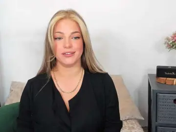Bongacams Watch Live Sex Cams of LilyTop