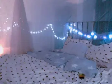 Bongacams Watch Live Sex Cams of mymoonstar
