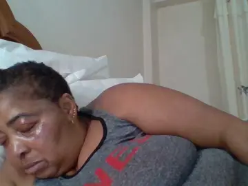 Bongacams Watch Live Sex Cams of pussylips53