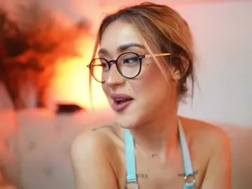 Bongacams Adult Video Chat of AileenKiss