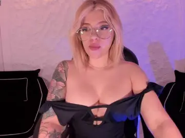Bongacams Nude Webcam of MadisonKane