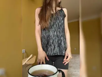 Bongacams Live Sex Cam of MilkaCrystall01