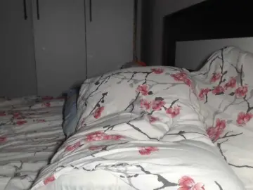 Bongacams Best live sex cam show of petitedanielle