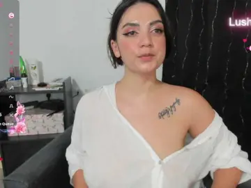 Bongacams Live Sex Cam of SweetLilith