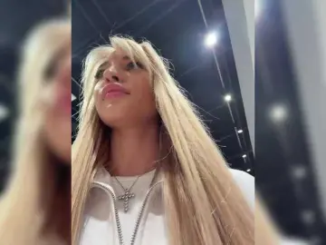 Bongacams Watch Live Sex Cams of EwaBrown