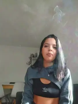 Cam4 Free Porn Cam of DarkhoneyX