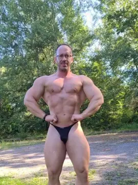 Cam4 Live Sex Cam of yumyum18