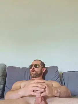 Cam4 Watch Live Sex Cams of PedroCochones9