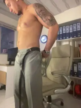 Cam4 Live Porn of dimitri_coleman