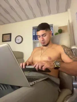 Cam4 Adult Video Chat of dimitri_coleman