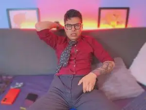 Cam4 Sex Cam of AquilesTaylor