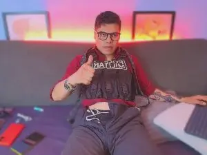 Cam4 Adult Video Chat of AquilesTaylor