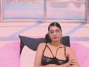 Cam4 Free Live Porn of ErroticStarr1zn