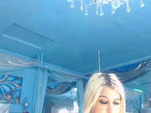 Cam4 Sex Chat of adrianna_fox